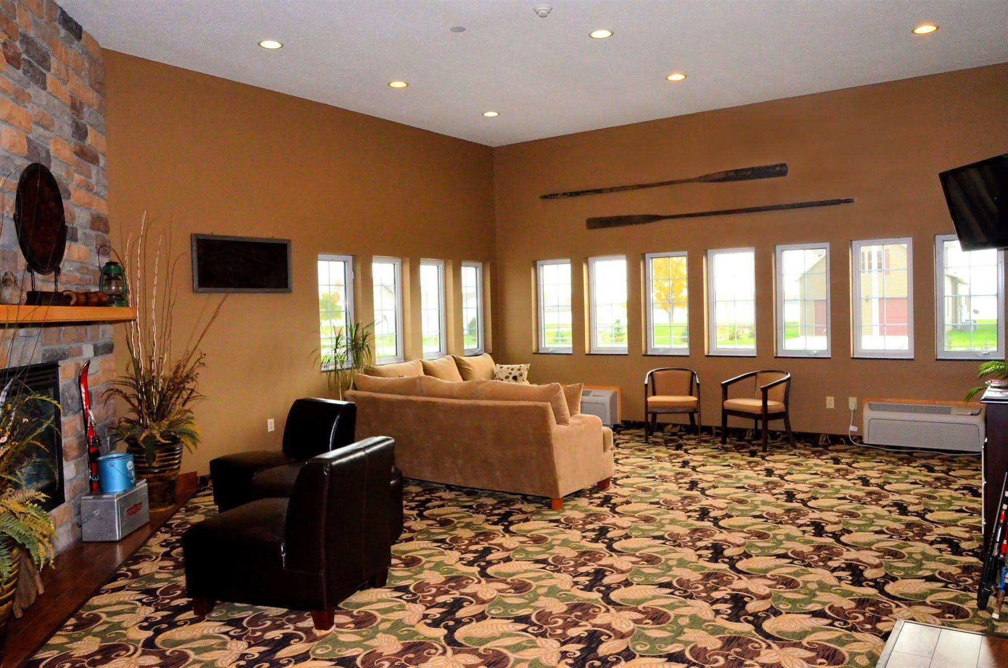 Cobblestone Inn & Suites - Lake View Eksteriør billede